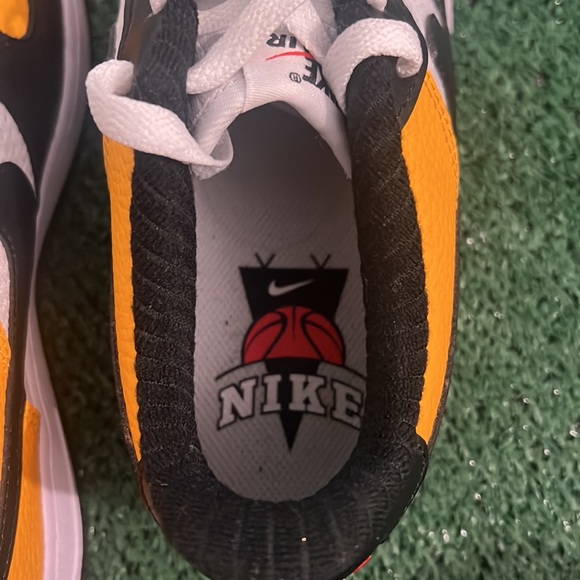 Nike Air Force 1 size 4.5y - Picture 5 of 10